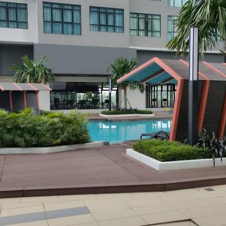 Conezion 3-Bedroom Condo @ Ioi City Mall Putrajaya سيردانغ المظهر الخارجي الصورة